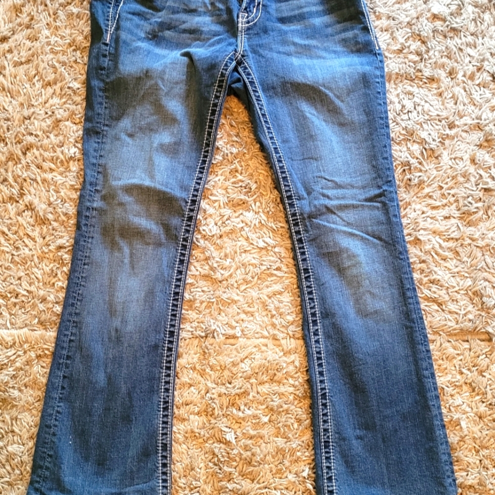 SIZE 28 short Miss Me Jeans